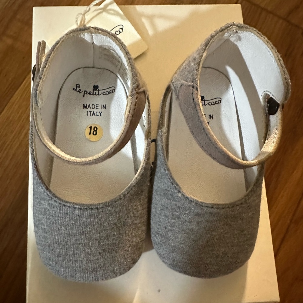 Le Petit Coco baby shoes size 2 US